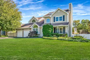 2 Max Way, Commack, NY 11725 - Photo 2