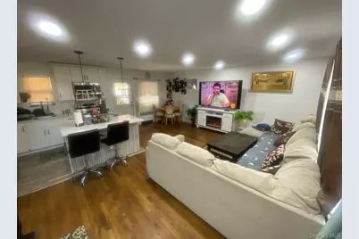 1452 Peters Boulevard, Bay Shore, NY 11706 - Photo 8