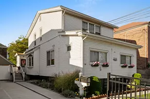 3210 Country Club Rd, Bronx, NY 10465 - Photo 4