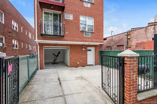 84-51 64th Rd, Middle Village, NY 11379 - Photo 18