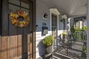 238 Allen St, Hudson, NY 12534 - Photo 2