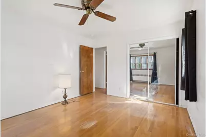 17 Whitman Avenue, Syosset, NY 11791 - Photo 10