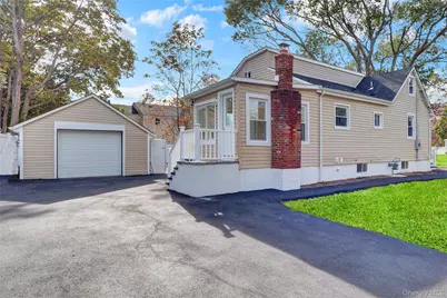 239 Bayview Avenue, Patchogue, NY 11772 - Photo 4