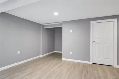 239 Bayview Avenue, Patchogue, NY 11772 - Photo 18