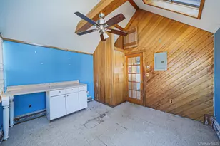 36 Bowling Ln, Levittown, NY 11756 - Photo 20