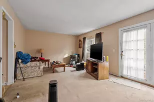 24 Russet Rd, Poughkeepsie, NY 12601 - Photo 2