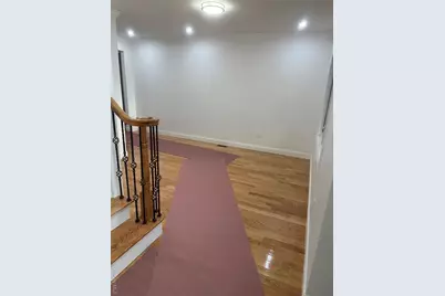 244 Andrews Road, Mineola, NY 11501 - Photo 2