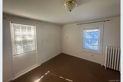 725 Park Avenue, Huntington, NY 11743 - Photo 2