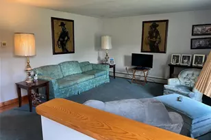 7 Carriage Dr, Newburgh, NY 12550 - Photo 8