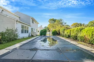 31 Adamson St, Selden, NY 11784 - Photo 8