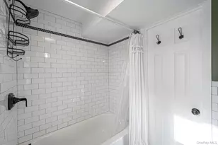 4 Lehigh Dr, Smithtown, NY 11787 - Photo 32