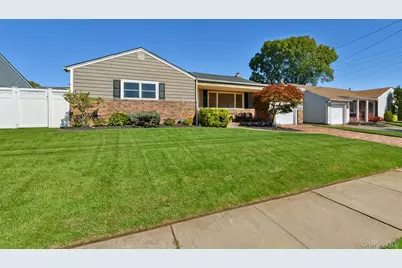 576 Western Park Drive, West Hempstead, NY 11552 - Photo 2