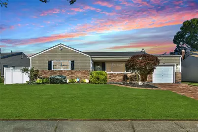 576 Western Park Drive, West Hempstead, NY 11552 - Photo 1