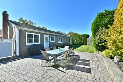 576 Western Park Drive, West Hempstead, NY 11552 - Photo 30