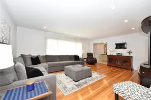 576 Western Park Dr, West Hempstead, NY 11552 - Photo 6