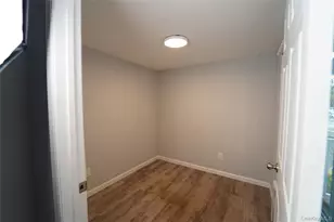 1825 Alice St, Merrick, NY 11566 - Photo 18