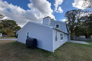 14 Whitney Ln, Coram, NY 11727 - Photo 28