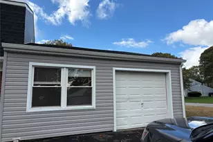 14 Whitney Ln, Coram, NY 11727 - Photo 2