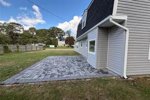 14 Whitney Ln, Coram, NY 11727 - Photo 26