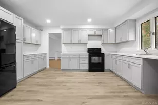 2 Redding Ln, Mahopac, NY 10541 - Photo 6