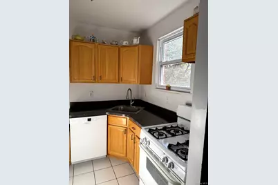 285 Central Avenue #D6, Lawrence, NY 11559 - Photo 6