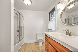 489 Elton St, Riverhead, NY 11901 - Photo 16