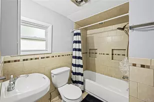 136 N Delaware Ave, Lindenhurst, NY 11757 - Photo 14