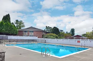 1516 Old Country Rd, Elmsford, NY 10523 - Photo 16