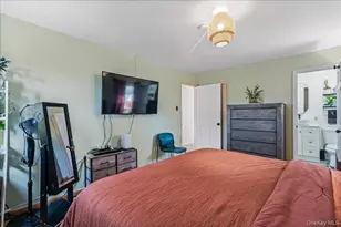 95 Colonial Dr, Massapequa, NY 11758 - Photo 6