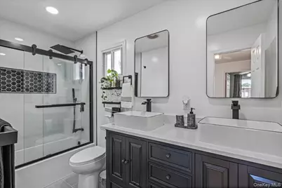 95 Colonial Drive, Massapequa, NY 11758 - Photo 4