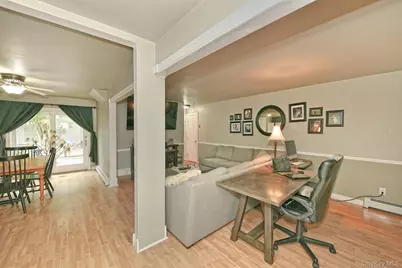 31 Rome Street, Patchogue, NY 11772 - Photo 6