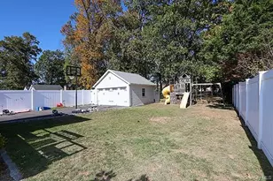 22 Davenport Pl, Bellmore, NY 11710 - Photo 26