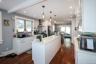 22 Davenport Place, Bellmore, NY 11710 - Photo 8