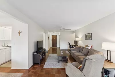 77 S Park Avenue #B2, Rockville Centre, NY 11570 - Photo 6
