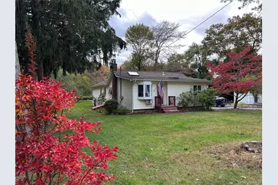 20 E Shore Drive, Patchogue, NY 11772 - Photo 4