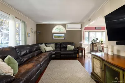 301 Concord Avenue, West Hempstead, NY 11552 - Photo 4