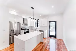 30 Corbin Pl, Brooklyn, NY 11235 - Photo 4