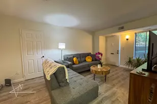 37 El Camino Ct, Coram, NY 11727 - Photo 4