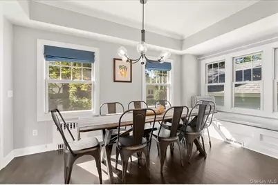 90 17th Avenue, Sea Cliff, NY 11579 - Photo 8