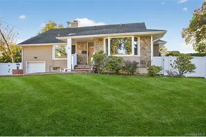 28 Maytime Drive, Jericho, NY 11753 - Photo 2