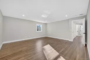 28 Maytime Dr, Jericho, NY 11753 - Photo 20