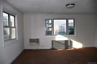 1065 Fenwood Dr, Valley Stream, NY 11580 - Photo 12