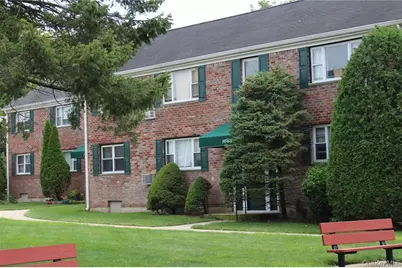 1065 Fenwood Drive #2nd floor, Valley Stream, NY 11580 - Photo 4