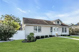 2466 Army Pl, Bellmore, NY 11710 - Photo 2