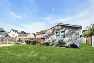 2466 Army Pl, Bellmore, NY 11710 - Photo 14