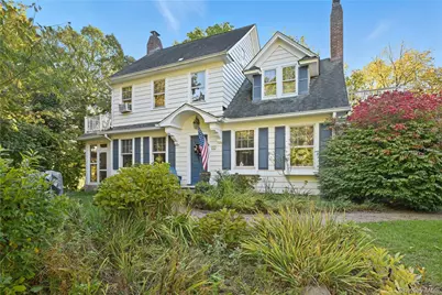 28 Harbor Heights Drive, Centerport, NY 11721 - Photo 2