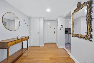 5 Terrace Circle #3A, Great Neck, NY 11021 - Photo 2