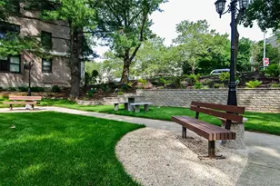 5 Terrace Cir, Great Neck, NY 11021 - Photo 16