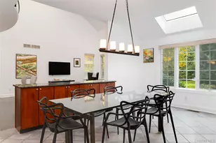 23 Inverness Ct, White Plains, NY 10605 - Photo 12