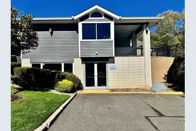 87 Village Green, Bardonia, NY 10954 - Photo 18